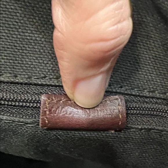 Burberry Vintage Haymarket Check Tote Bag in Coated Canvas and Leather - Picture 11 of 15